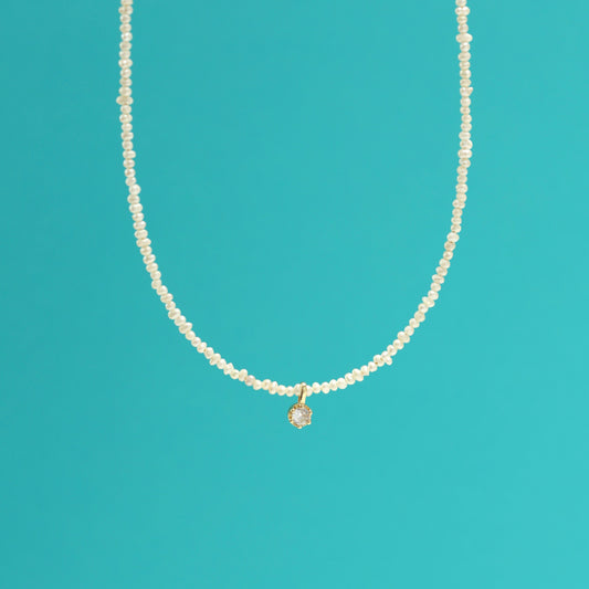 Zircon point pearl necklace